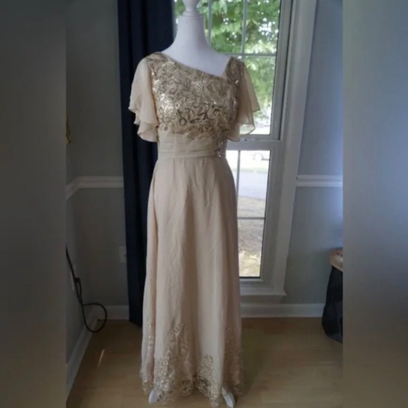 Dresses & Skirts - Champagne Sequin A-Line Gown - size 6